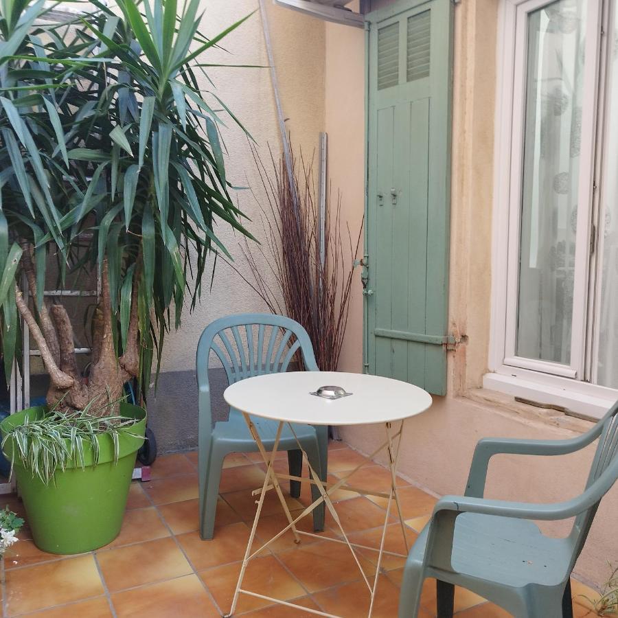 Duplex Denim Apartment Nimes Exterior photo