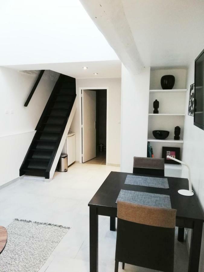 Duplex Denim Apartment Nimes Exterior photo